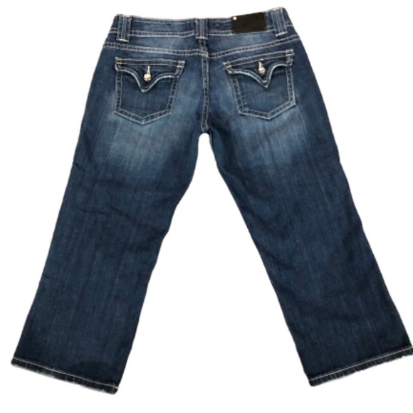 Vigoss Fit Distressed Jeweled Capri Jean Waist 30 - Picture 6 of 10